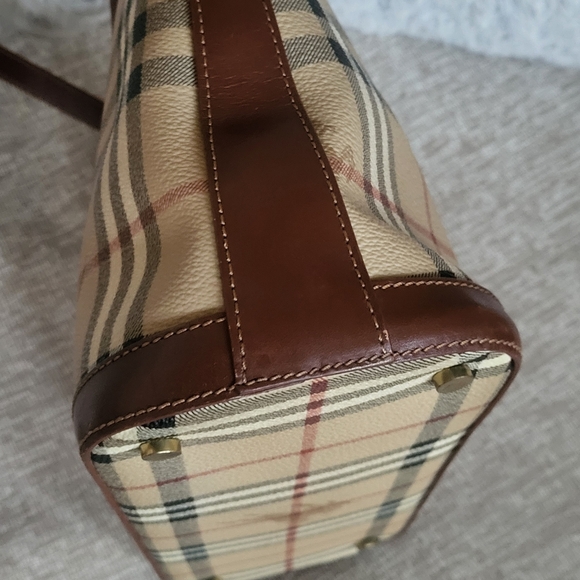 BurberryBurberry Nova Check Hand Bag, Crossbody Pvc Leather, Authentic. w/COA - Picture 9 of 16